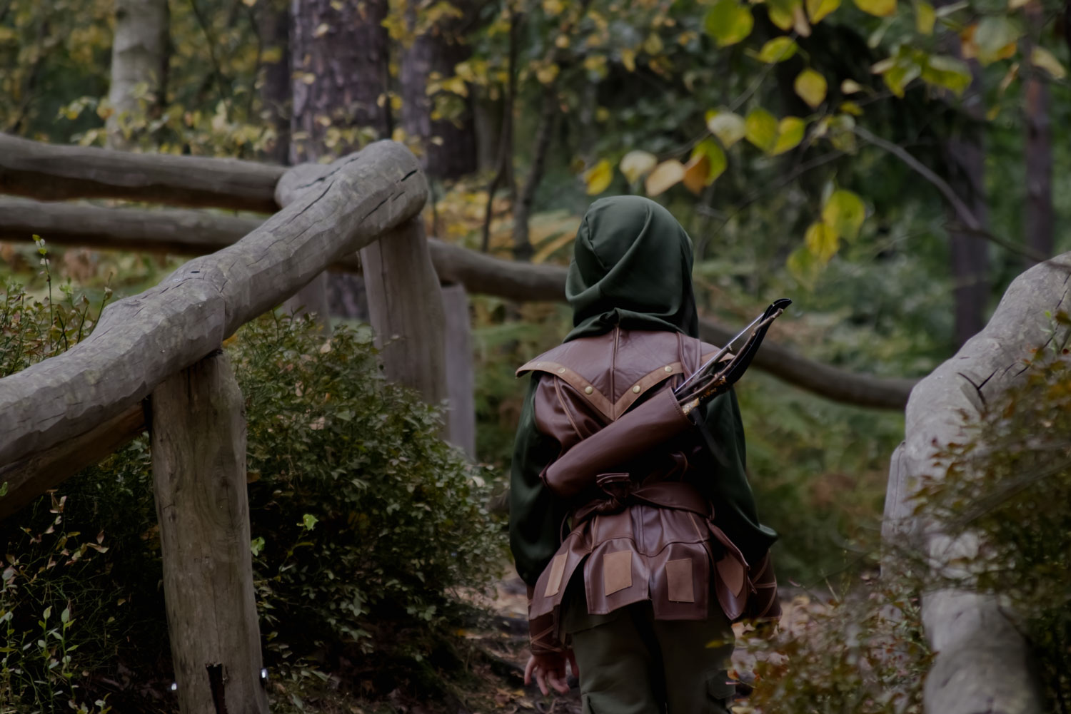 Menschen im Gespräch in ruhiger Umgebung